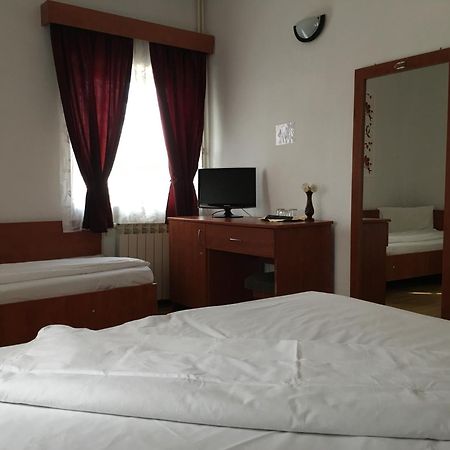 Pensiune Restaurant Arconi Năvodari Екстериор снимка